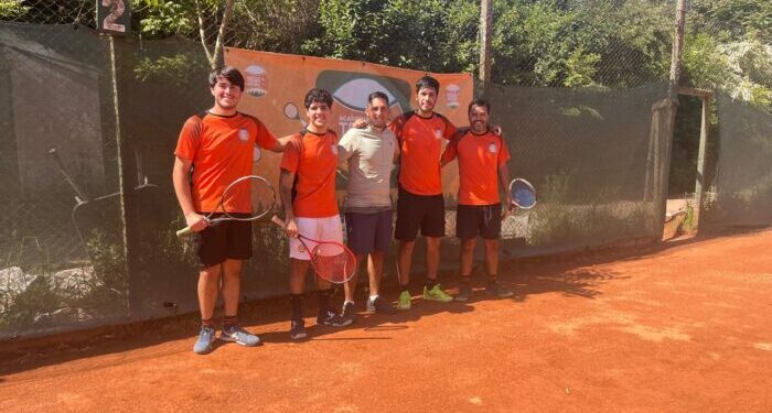 TENISTAS LOCALES SE MIDIERON EN EL INTERCLUBES
