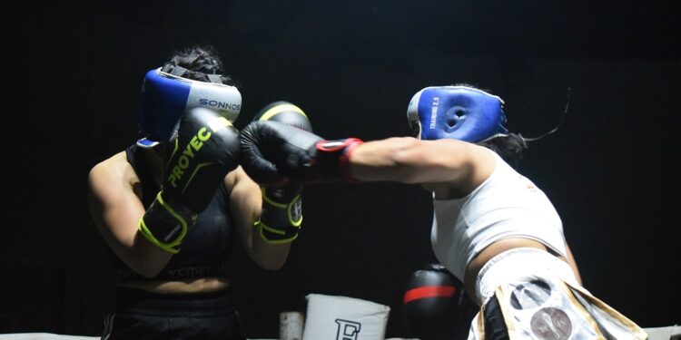 Linaje de lucha en el Polideportivo