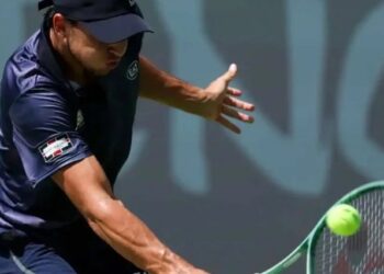 Luciano Darderi le ganó a Cristian Garin en el Abierto de Australia 2026 en Melbourne