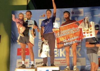 Una multitud en “Gesell Corre de Noche“