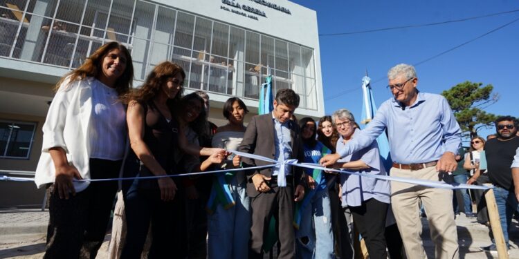 LA IMPORTANCIA DE LA EDUCACIÓN PÚBLICA