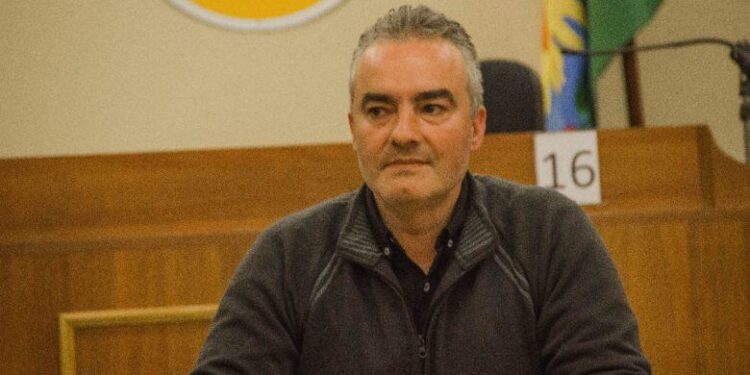 “NO SE PONEN DE ACUERDO PORQUE TIENEN UNA COMPETENCIA DE EGOS Y MISERIAS”