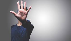 EL DESAFÍO DE LUCHAR CONTRA EL NEGACIONISMO