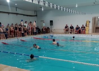 Competencia de Natación en el Club Español