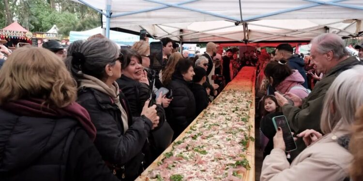 Villa Gesell disfrutó de la Focaccia más larga de la Argentina