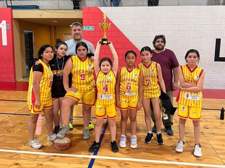 El básquet femenino del Club Deportivo Español de Villa Gesell, campeón de la U13 Conferencia Sur 2026